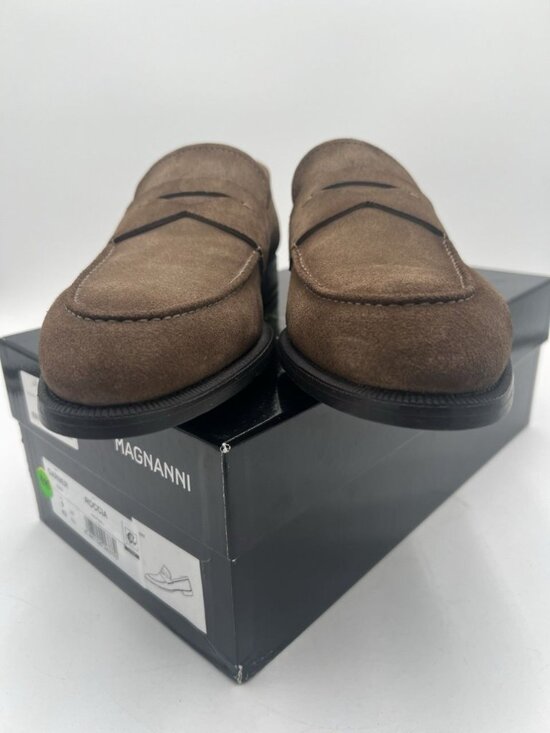 Magnanni Flex Garner Men’s 9 Taupe Suede Penny Loafers New Open Box $425 main image 4